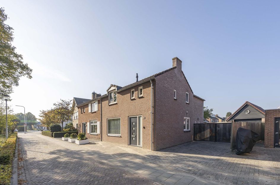 Kerkstraat 28