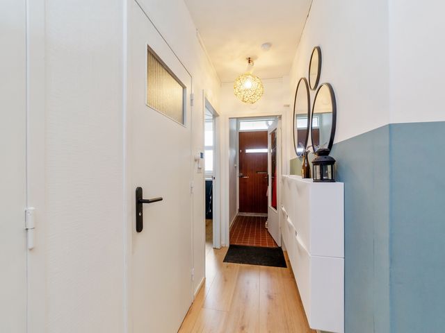 Isabellaland 1186, Den Haag