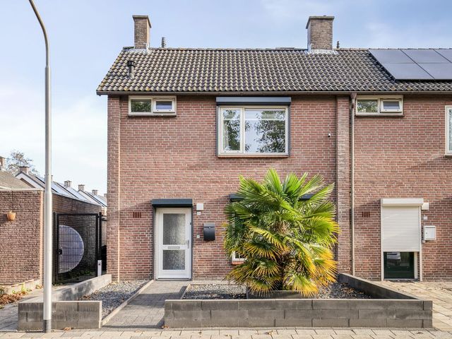 Leeuwerikstraat 54, St. Willebrord