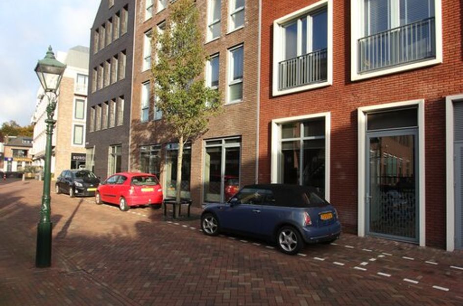 Kanaalkade 77