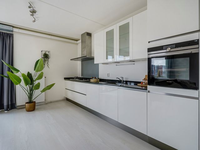 Waldorpstraat 492, Den Haag