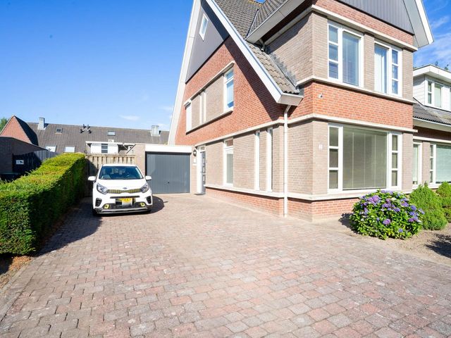Molecatendreef 2, Helmond