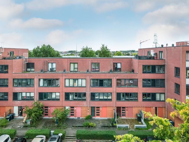 Laan der V.O.C. 224, Almere