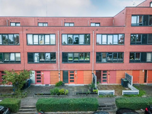 Laan der V.O.C. 224, Almere