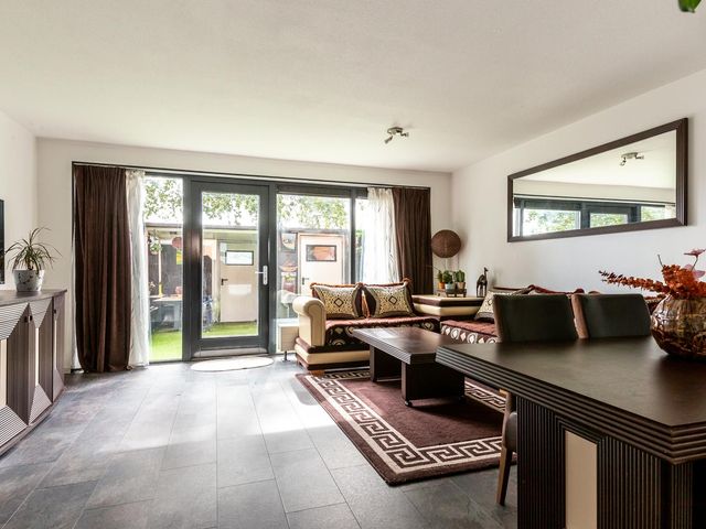 Laan der V.O.C. 224, Almere