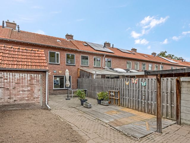 Weefmeesterstraat 32, Tilburg