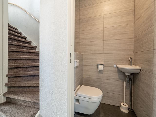 Goudzoeker 22, Rhoon