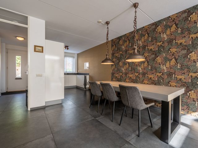 Goudzoeker 22, Rhoon