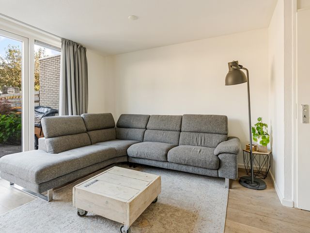 Couperusweg 27, Almere