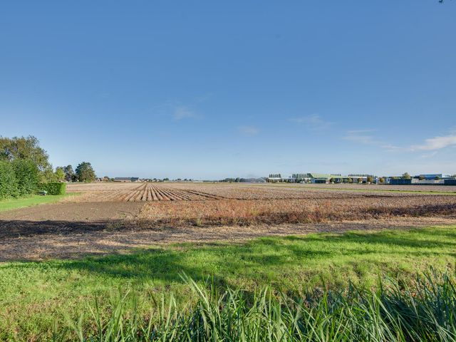 Walewegje 6, Strijen
