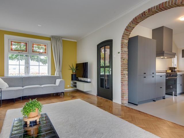 Walewegje 6, Strijen