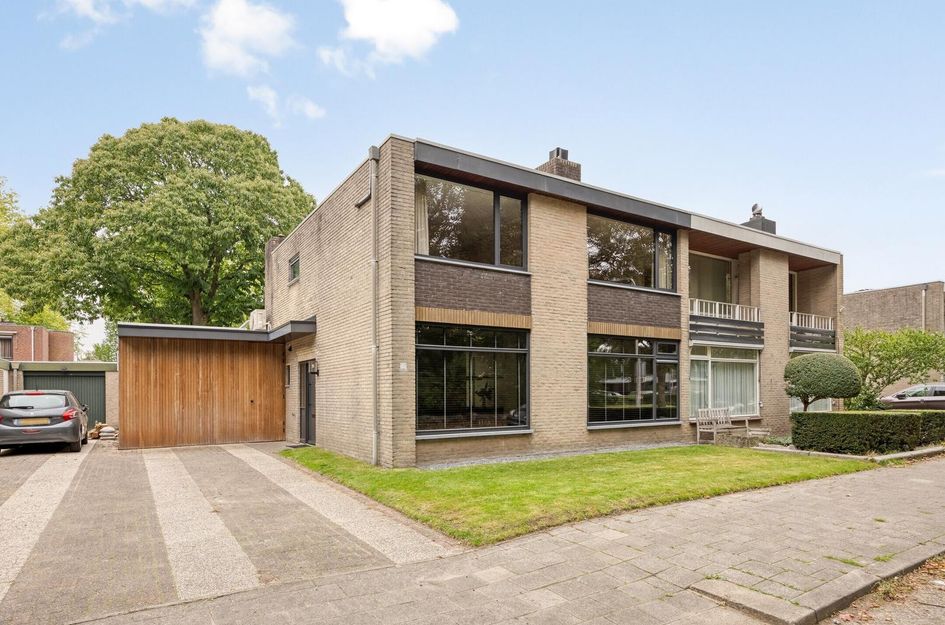 Schout Crillaertstraat 15