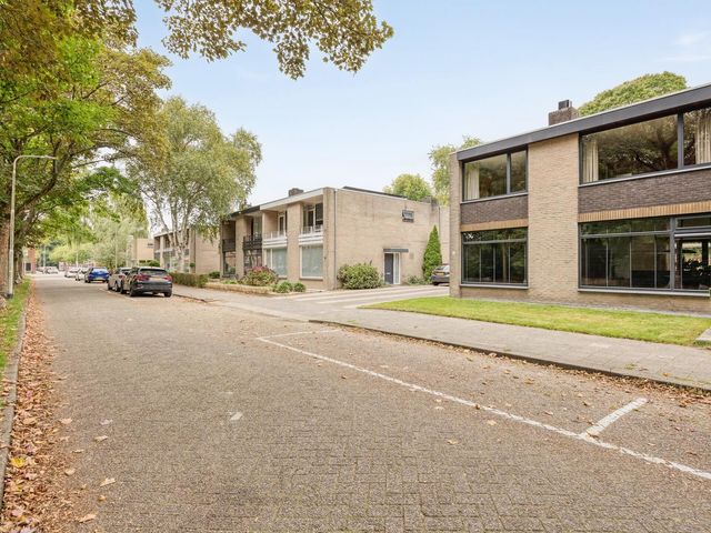 Schout Crillaertstraat 15, Tilburg