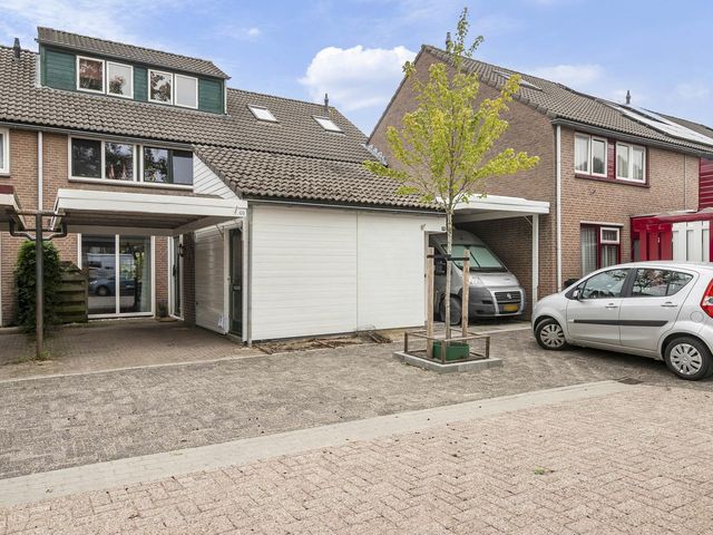 Dullert 69, Huissen