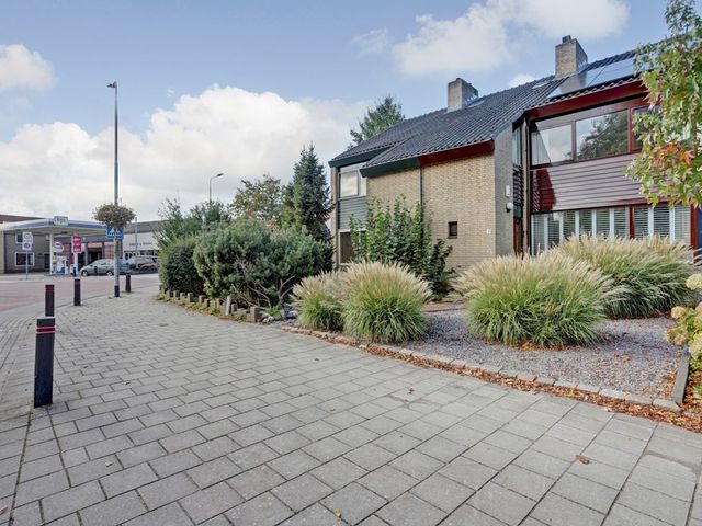 Trambaan 3, Strijen
