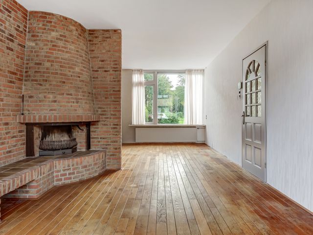 Troelstrastraat 16, Strijen