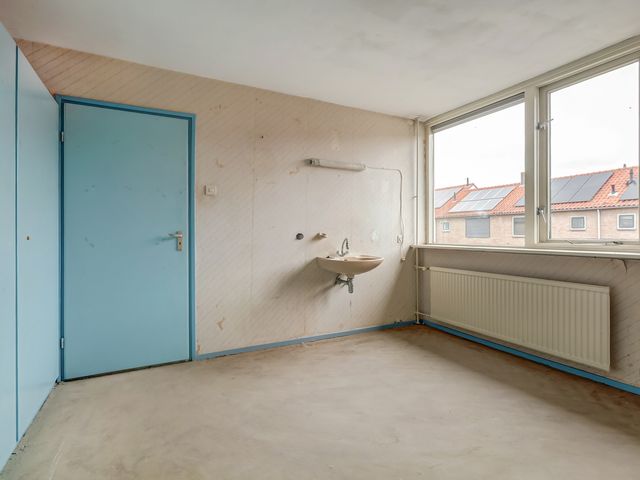 Troelstrastraat 16, Strijen
