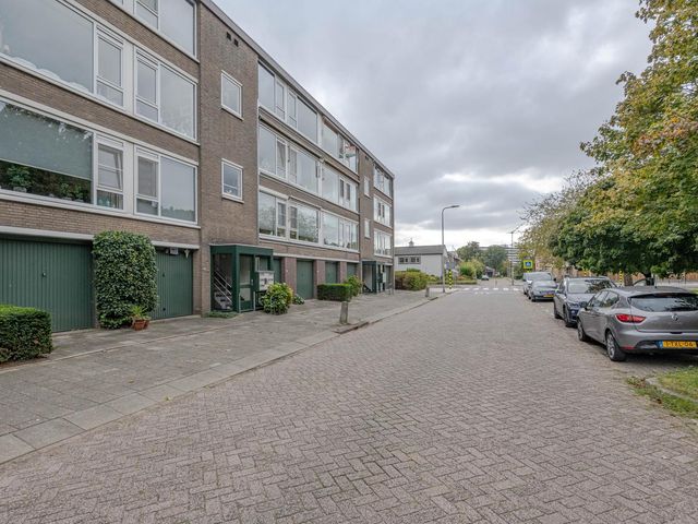 Jhr. De Savornin Lohmanstraat 251, Ridderkerk
