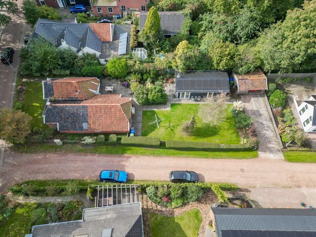 Hoofdweg 128, Hellum