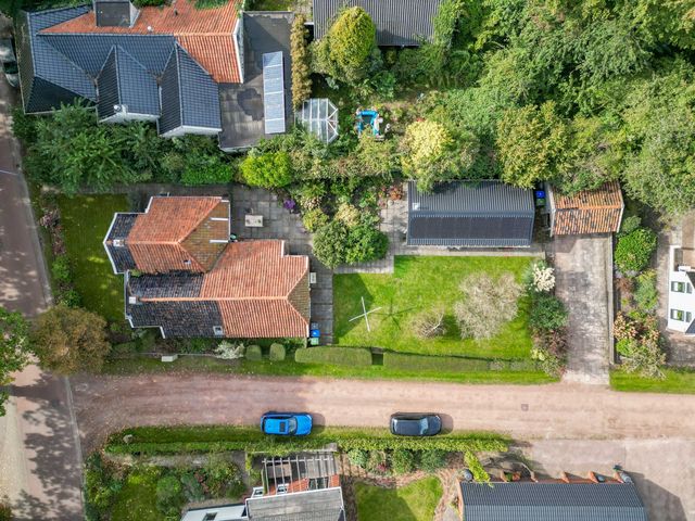 Hoofdweg 128, Hellum