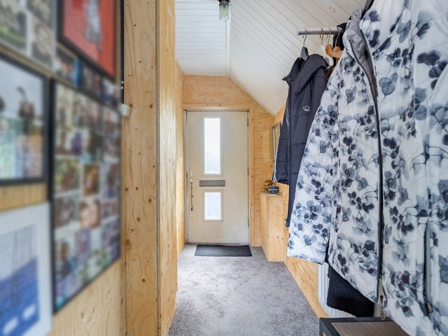 Hoofdweg 128, Hellum