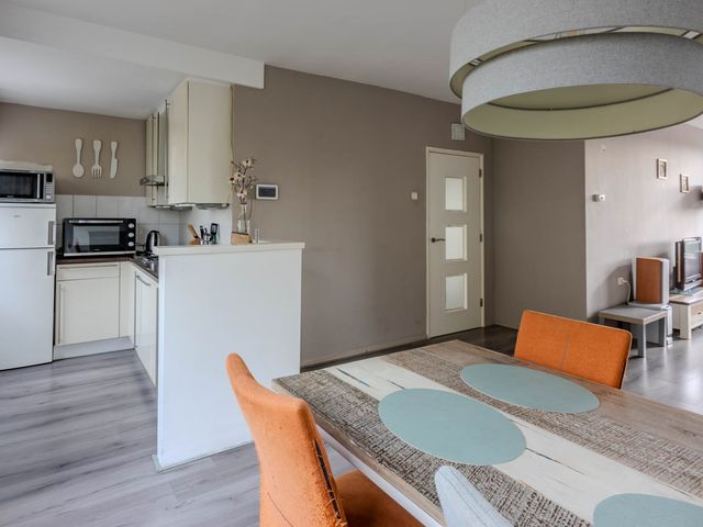 Raadhuisstraat 25, Rozenburg