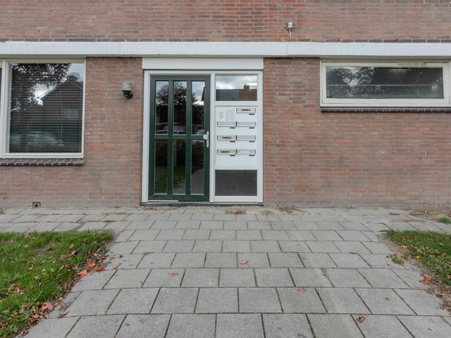 Raadhuisstraat 25, Rozenburg
