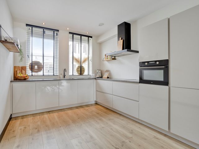 Forel 7, Veenendaal