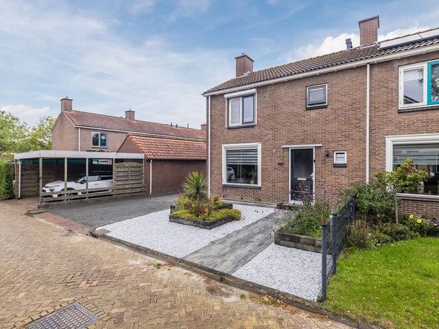 Veldkampstraat 10, Hollandscheveld
