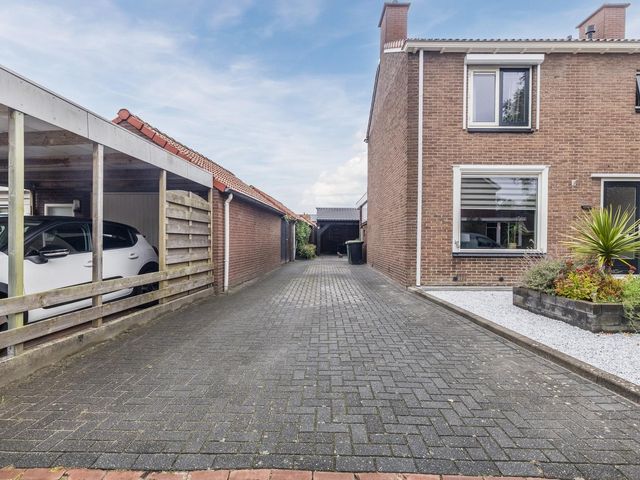 Veldkampstraat 10, Hollandscheveld