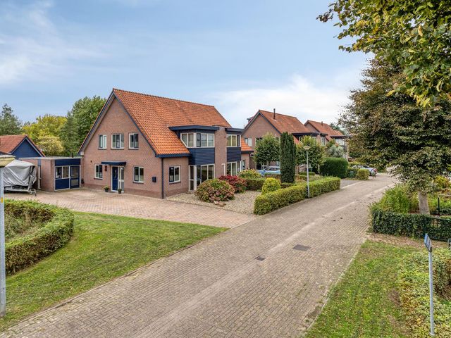 Voorweem 1, Valburg