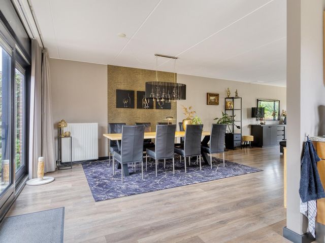 Voorweem 1, Valburg