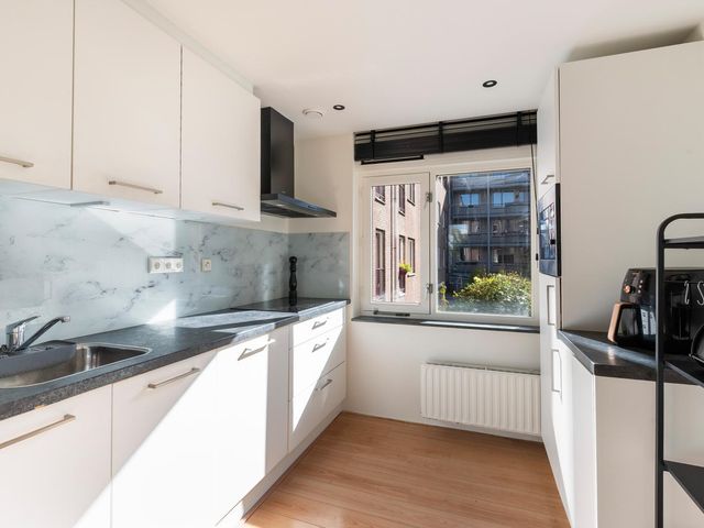 Ruivenplantsoen 100, Rotterdam