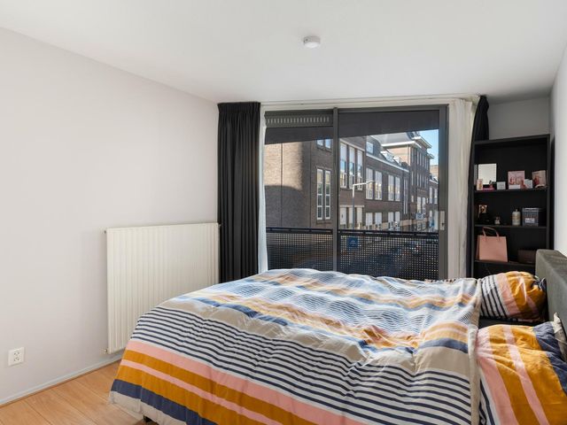 Ruivenplantsoen 100, Rotterdam