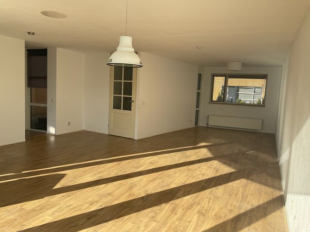 Valetaweg 60, Almere