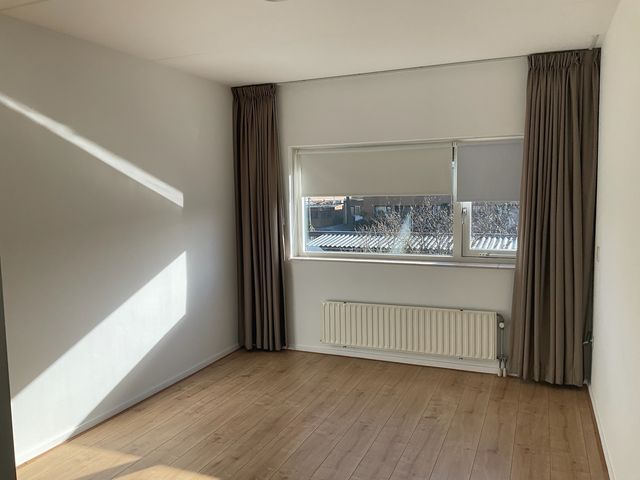 Valetaweg 60, Almere