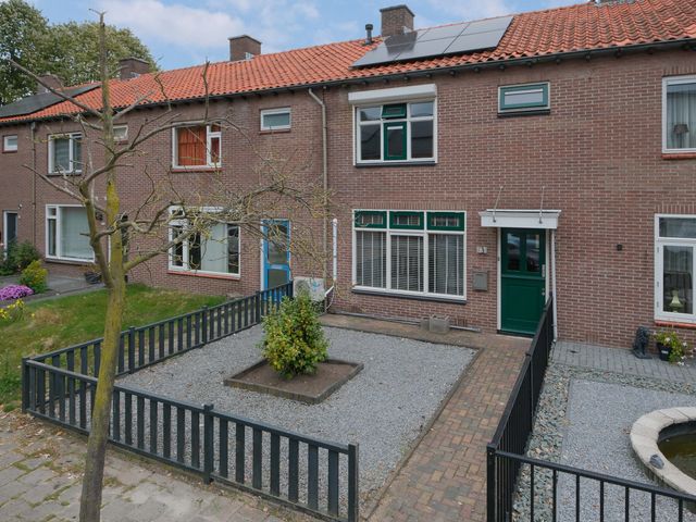 Adriaen Van Ostadestraat 8, Almelo