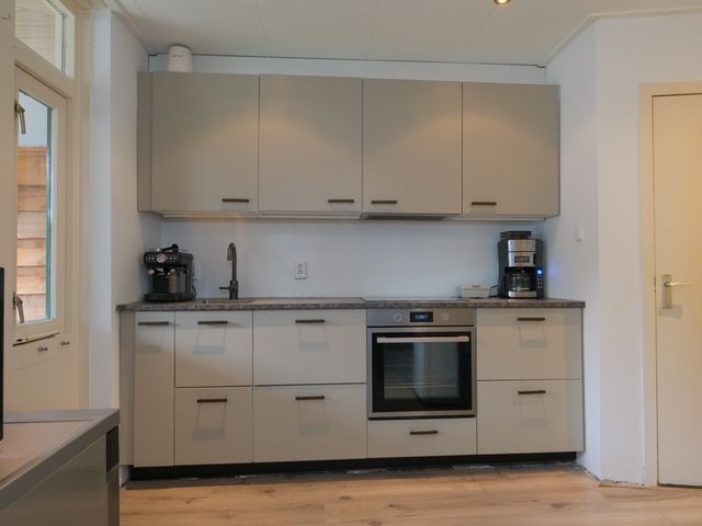 Adriaen Van Ostadestraat 8, Almelo
