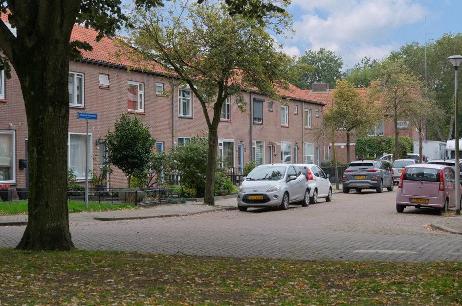 Adriaen Van Ostadestraat 8