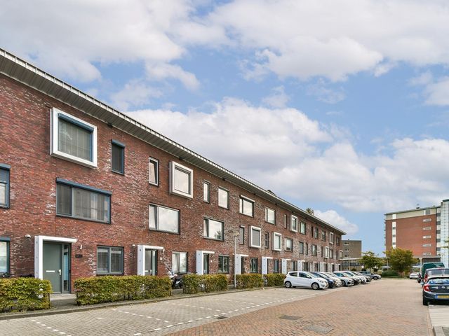 Uiverplein 17, Gouda
