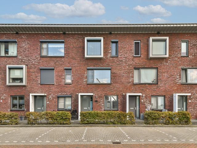 Uiverplein 17, Gouda