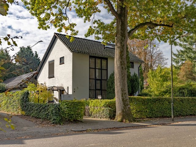 Laan van Kerschoten 73, Apeldoorn
