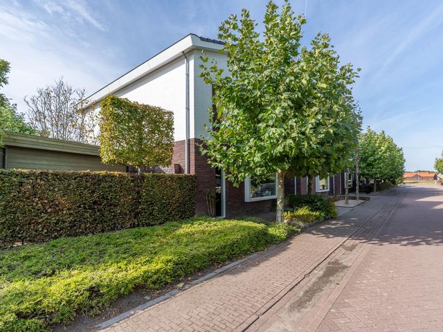Eijckenhof 2, Oostrum