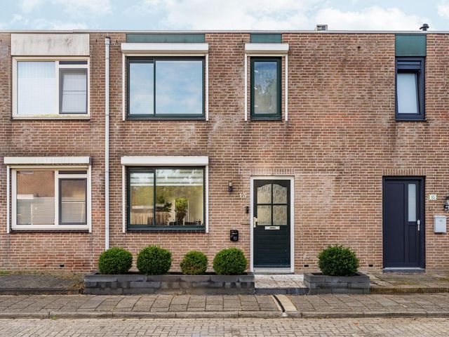 Zaagvisplantsoen 13, Almere