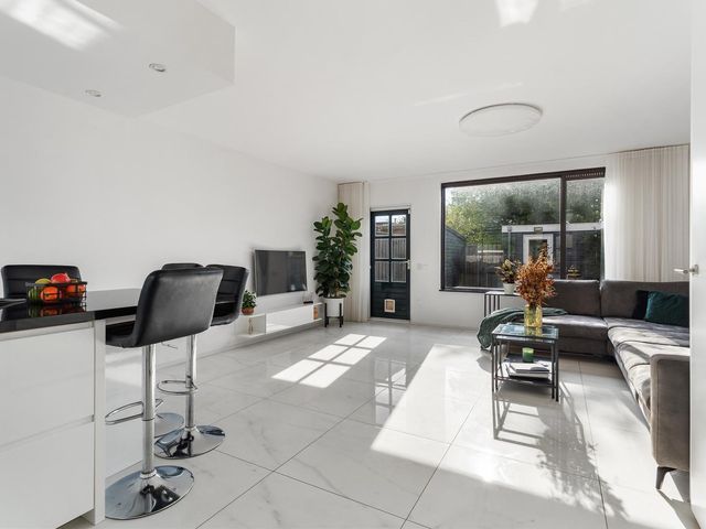 Zaagvisplantsoen 13, Almere