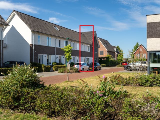 Paardebloem 12, Dongen