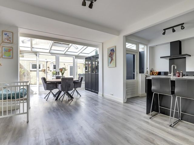 Spaarlingsstraat 1, Kapelle