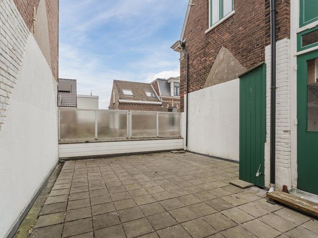Spoorsingel 2A, Delft