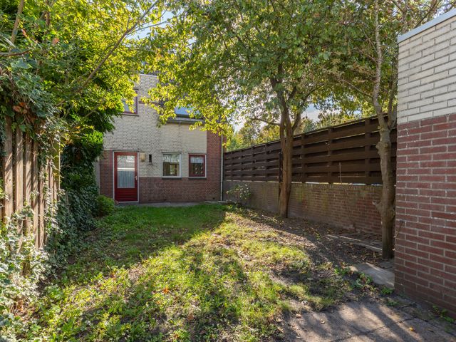 Vijverbos 2, Hoofddorp