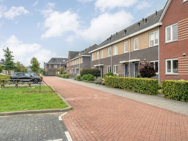 Jongsmalaan 18, Hardenberg